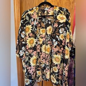Maurices, super cute kimono, once size fits All, smoke-free home.